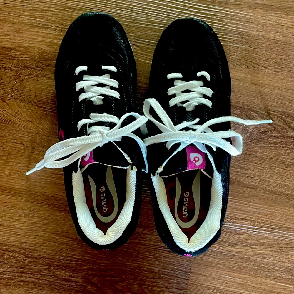 Womens gravis sneaker